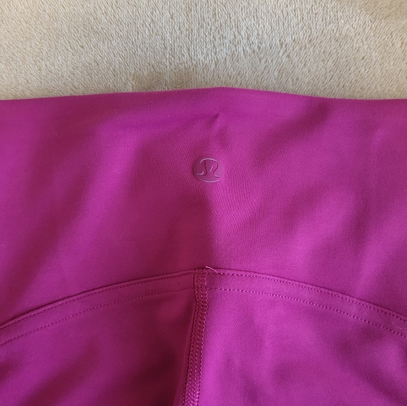 Lulu 3/4 length leggings size 6 - Picture 2 of 4